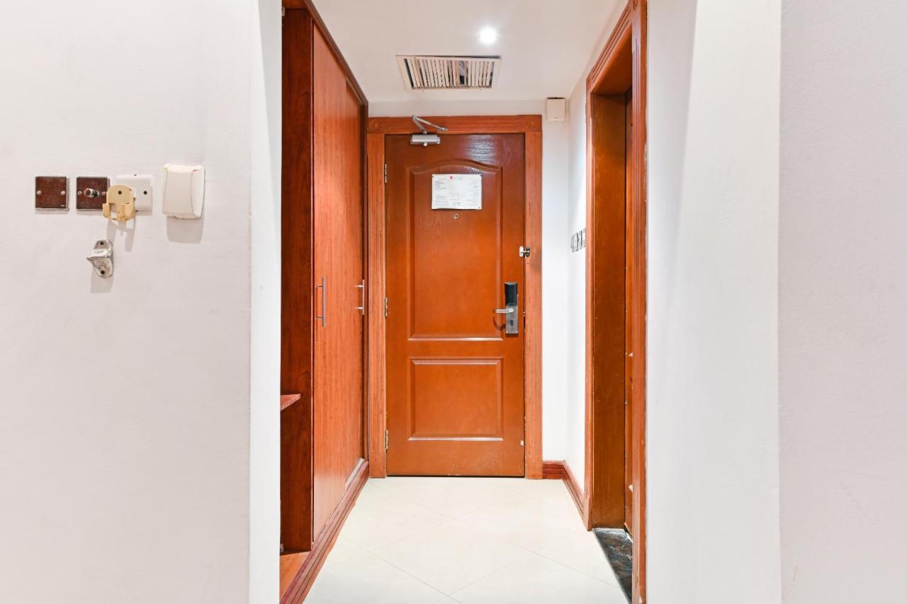 Oyo 118 Revira Hotel Manáma Kültér fotó