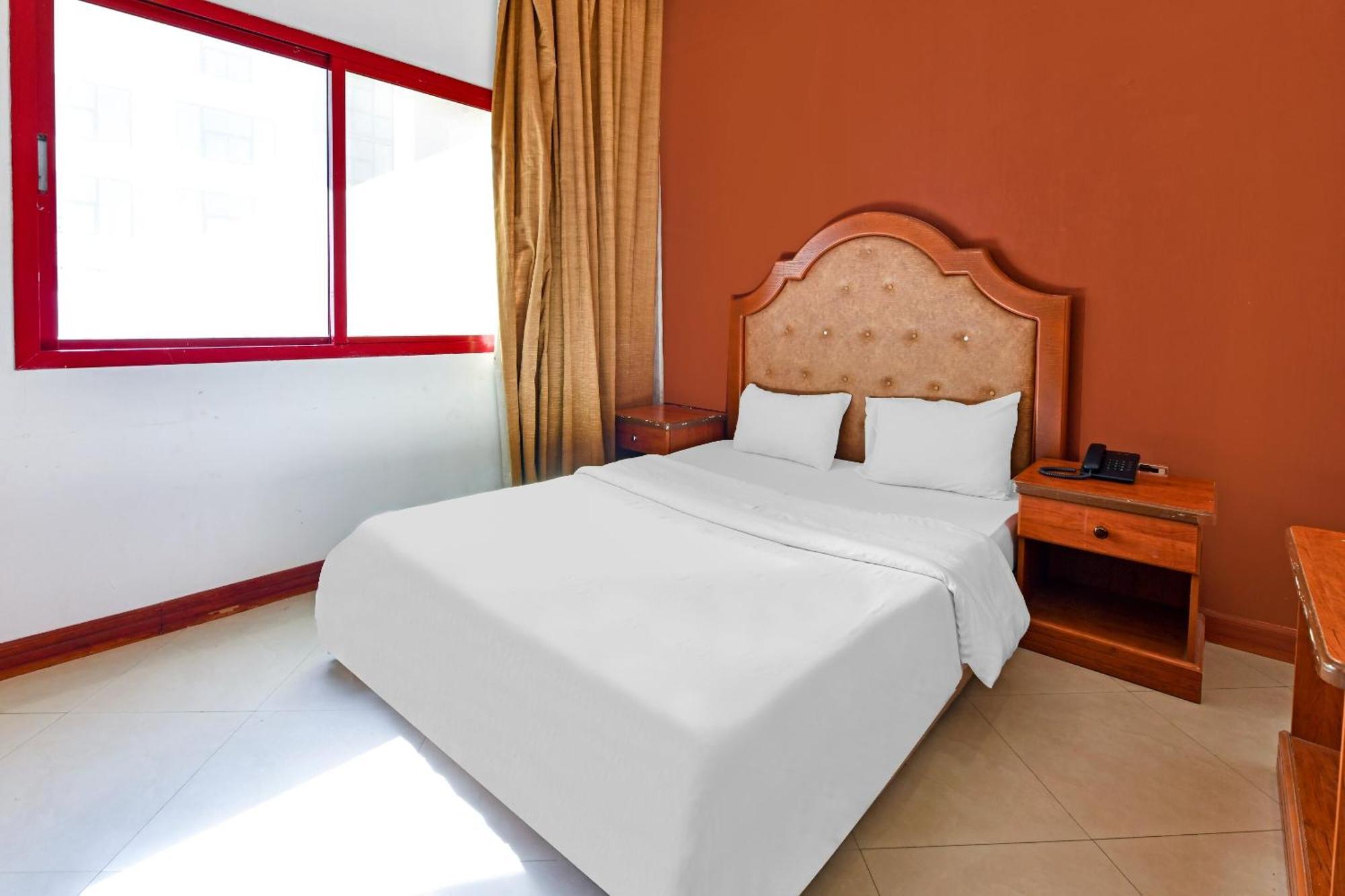 Oyo 118 Revira Hotel Manáma Kültér fotó